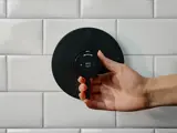 Turning a scale-free shower dial 
